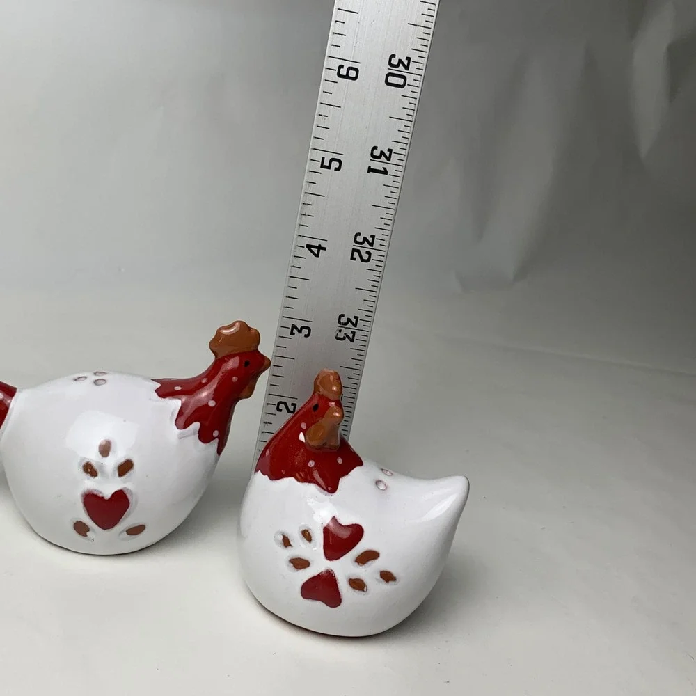 Vtg Style Ceramic Hen Salt and Pepper Shakers Red White Heart Farmhouse Decor